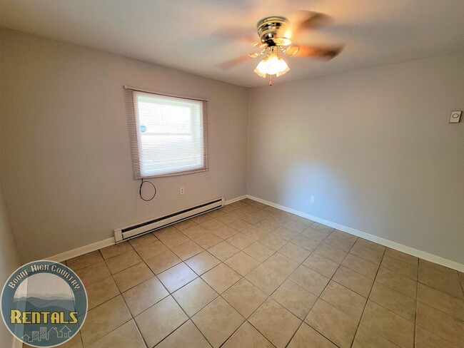 Building Photo - 1489 Brown's Chapel Rd