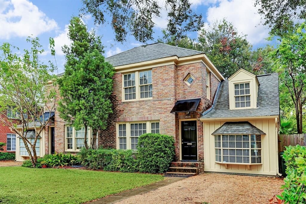 Foto principal - 2518 Shakespeare St
