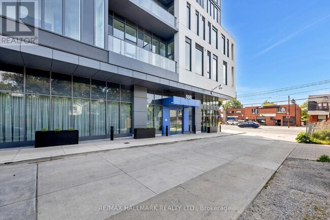 Photo du bâtiment - 500-500 Dupont St