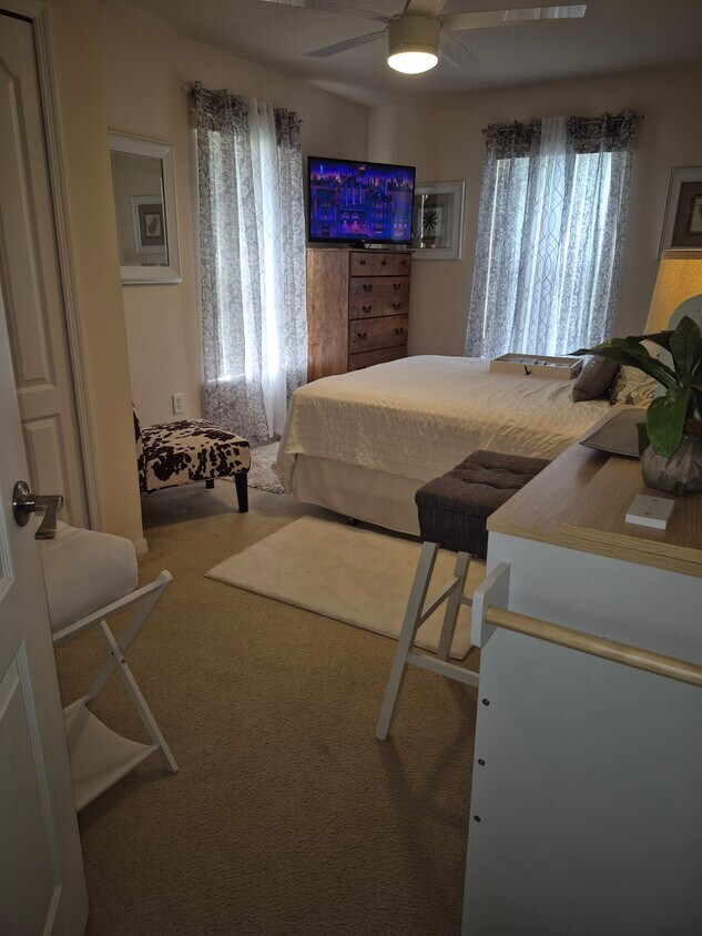 Foto principal - 278 Blue Jay Way