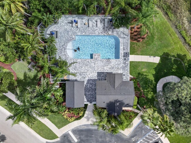 Foto del edificio - 1520 Seabay Rd
