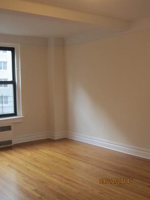 Building Photo - 430 E 86th St