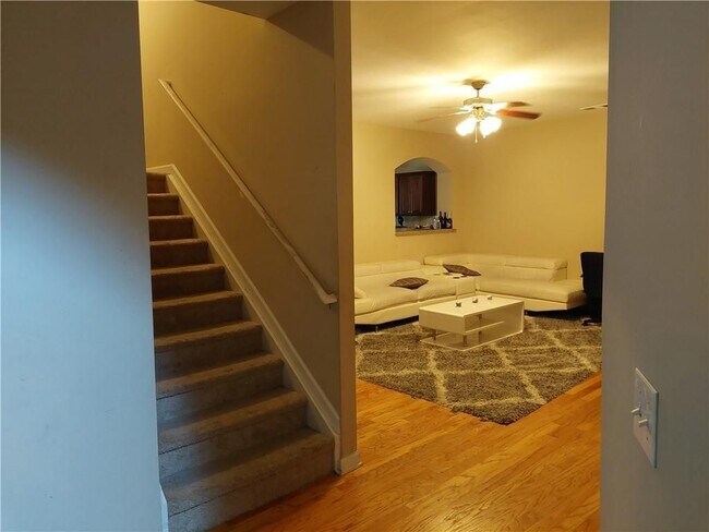 Foto del edificio - 13 Burns View Ct