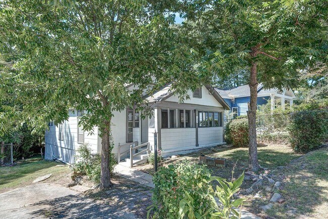 Foto del edificio - 184 Dahlia Ave NW