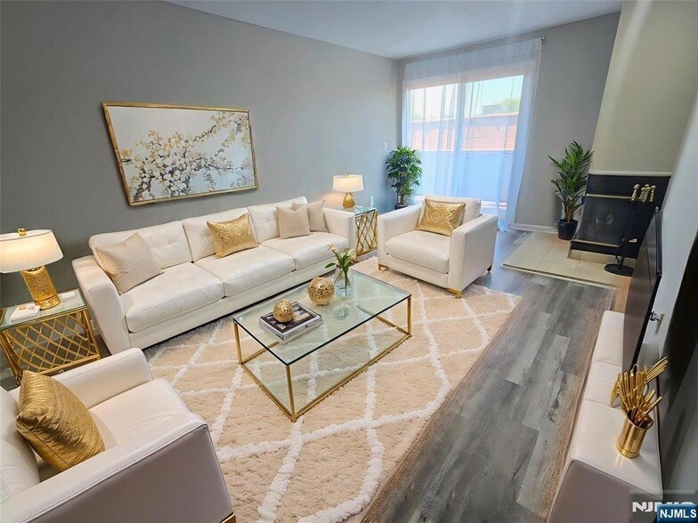 Photo - 105 State Street Unit 2H