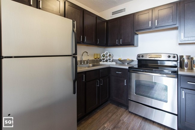 Building Photo - 575 W Madison St