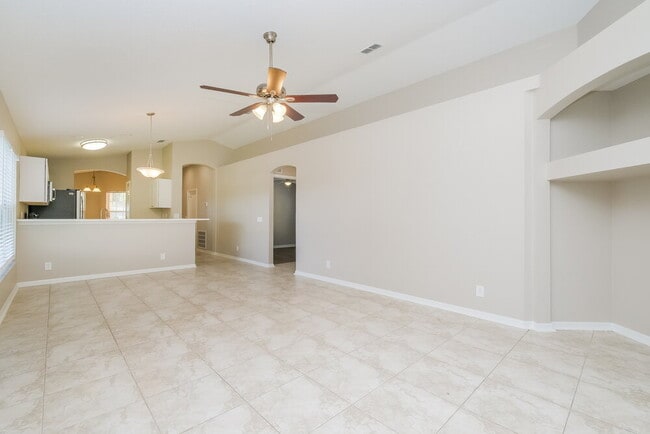 Building Photo - 1843 Horsechestnut Ct