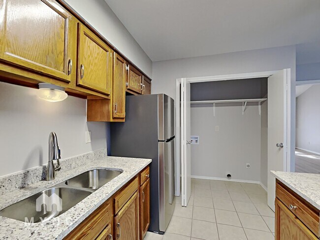 Building Photo - 3760 Warrington Dr