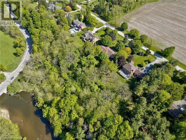 Photo du bâtiment - 10158 Old Pine Crest Rd