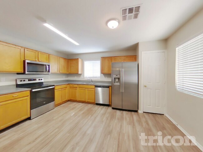 Foto del edificio - 2170 W Silver Creek Ln