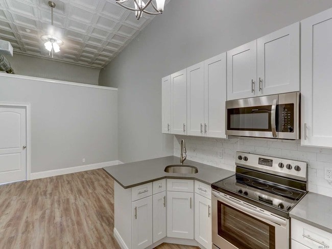 Foto del edificio - 101 Deer Park Ave