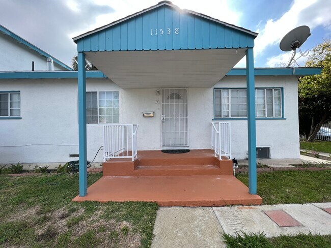 Entrance - 11538 Eucalyptus Ave