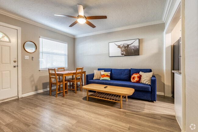 Unit 28 - 2BR, 1BA - 675SF - Living Room - 10814 Navajo Dr, St Petersburg, FL 33708