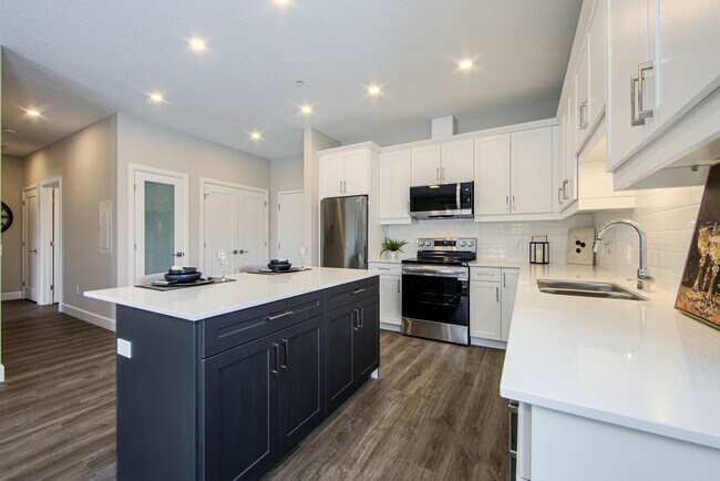Building Photo - Elio Apartments
