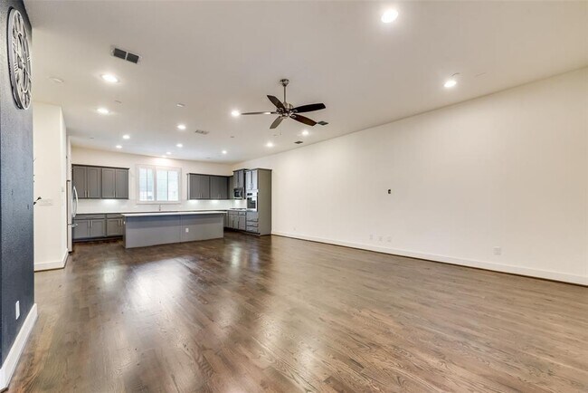 Building Photo - 4211 Rawlins St