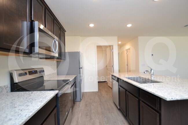 Building Photo - 2483 N Agave Ln