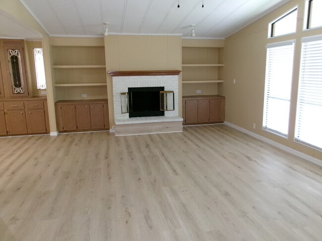 Building Photo - 22 Honey Bear Path