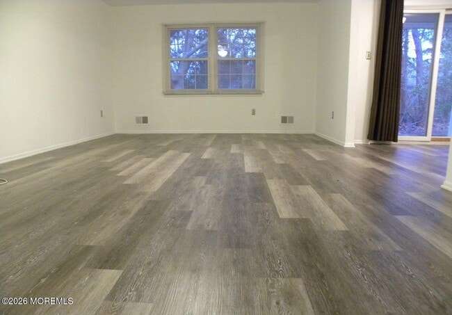 Building Photo - 10 Whitecap Way