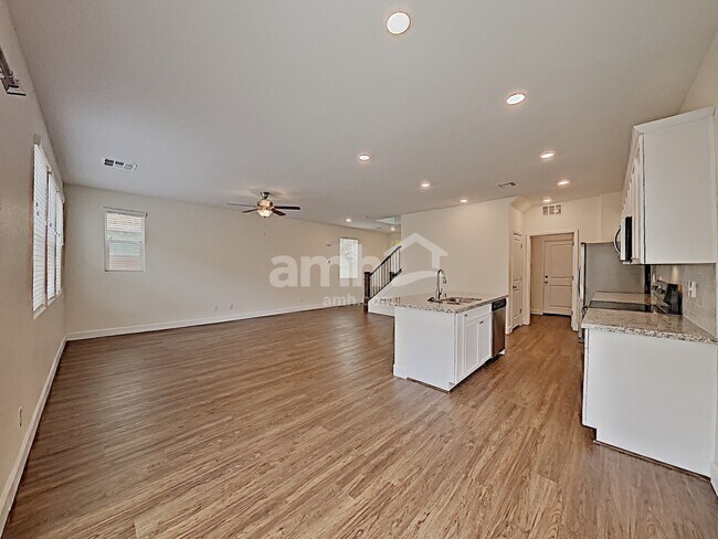 Foto del edificio - 9283 Opal Bay Ct