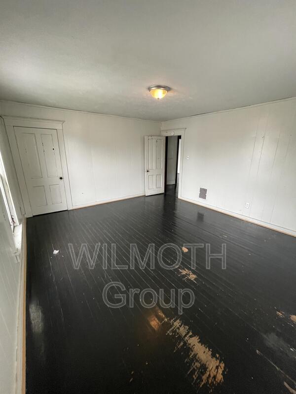 219 1/2 E Willard St, Muncie, IN 47302 House Rental in Muncie, IN