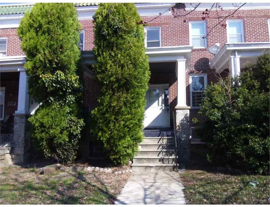 Primary Photo - 2412 Calverton Heights Ave