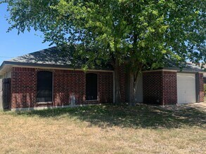Building Photo - 2703 Cross Timber Dr
