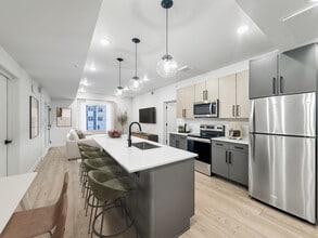 Building Photo - Promontory Place