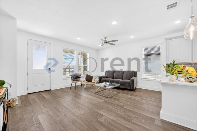 Foto del edificio - 3140 Eddington Dr