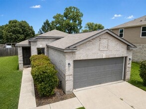 Building Photo - 6011 Whitewing Rd