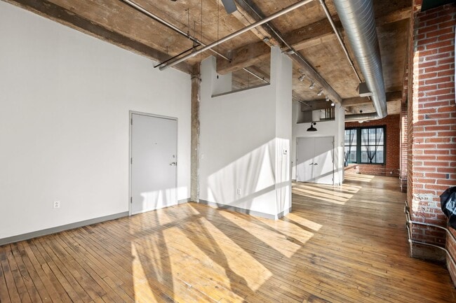Interior Photo - Vista | On Wash Ave