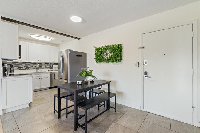 Foto del edificio - 299 SW 7th St