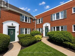 Building Photo - 1365 Bayview Ave