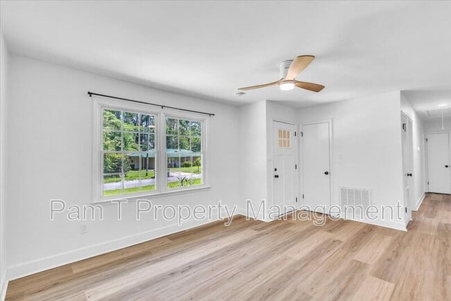 Foto del edificio - 229 Chatham St