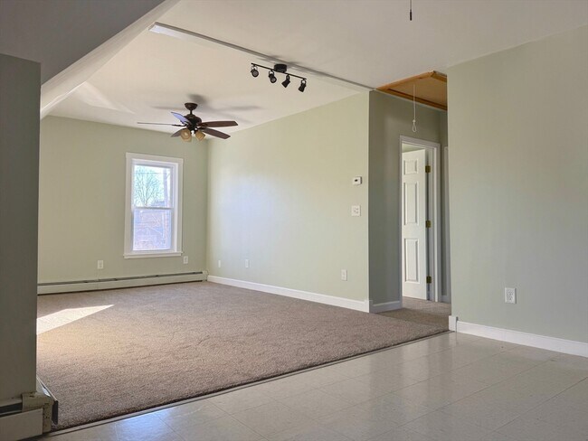 Foto del edificio - 111 Division St