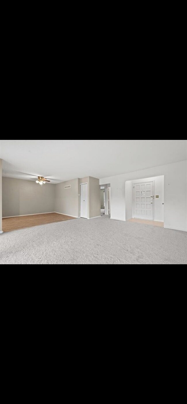 Building Photo - 7443 W 102nd Ct