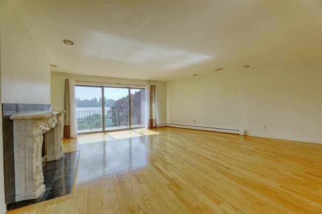 Building Photo - 11C Riverview Cir