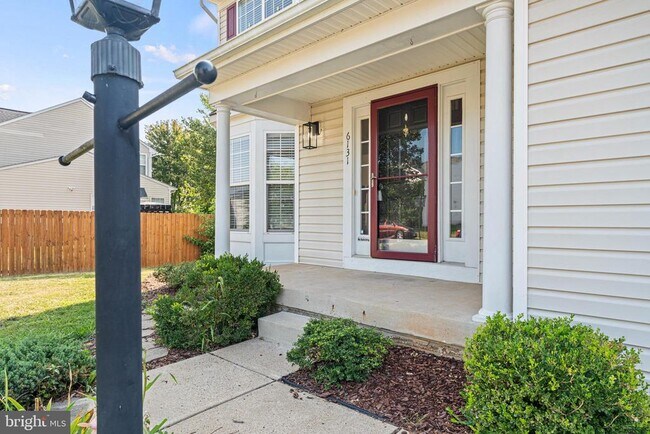 Building Photo - 6131 Waverly Way