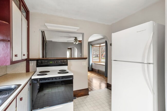 Foto del edificio - 615 E 3rd St