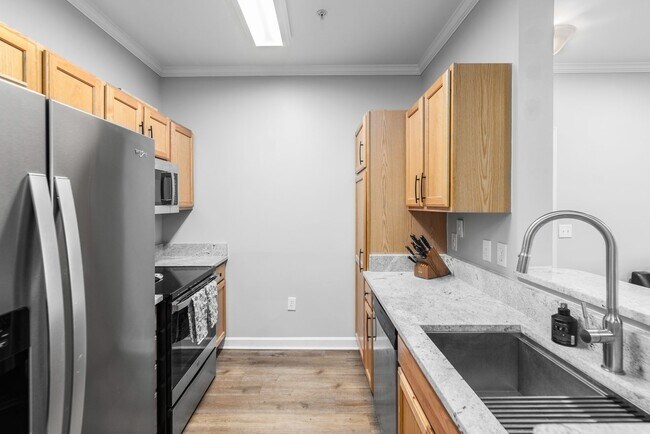 Building Photo - Cute & Cozy Condo in Southern Village!
