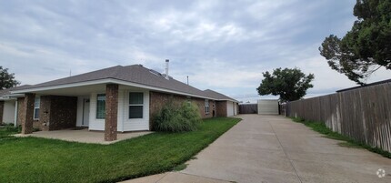 Building Photo - 6007 Estacado Ln