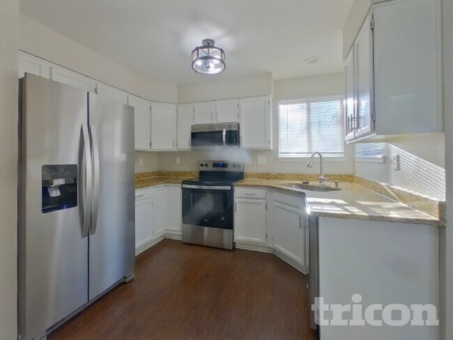 Foto del edificio - 1448 Sunnyside St