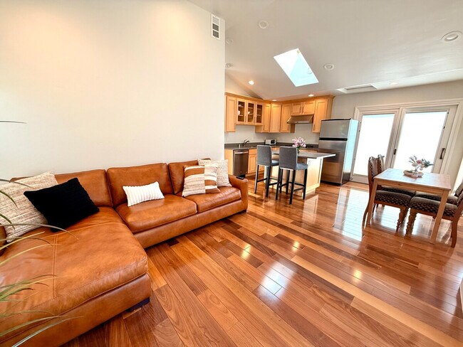 Foto del edificio - 10726 Randy Ln