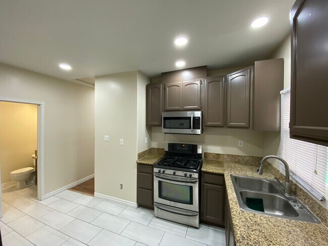 Foto del edificio - 1234 W 37th Dr