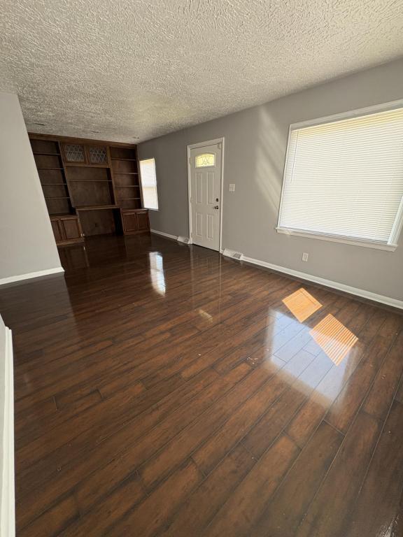 Foto del edificio - 3930 Risher Ave