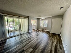 Building Photo - 8355 Capricorn Way