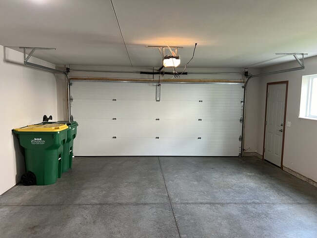 Building Photo - 1249 Salem Dr