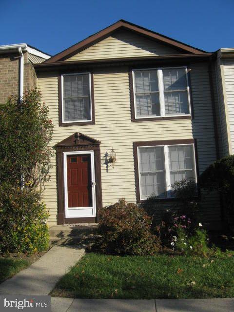 Foto del edificio - 8024 Tyson Oaks Cir