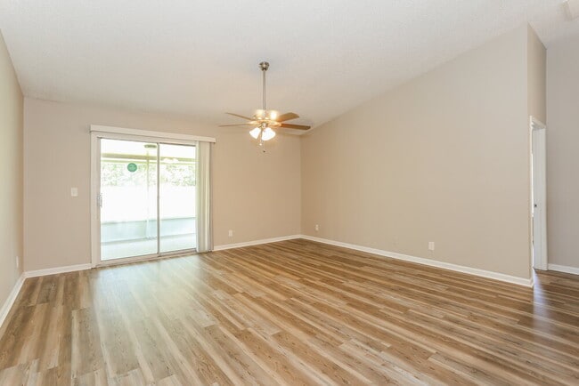 Building Photo - 2231 Luana Dr E