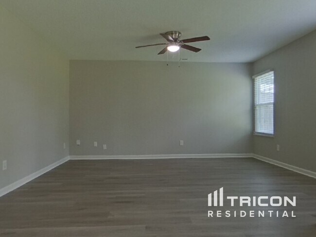 Foto del edificio - 113 Fox Grove Cir