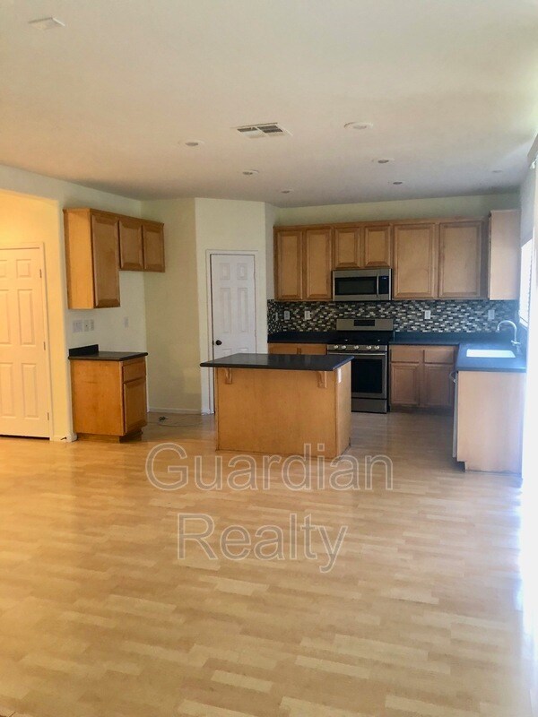 Foto del edificio - 3421 Visionary Bay Ave